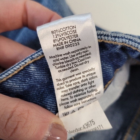 PacSun Blue Denim High Rise Cuffed Mom Shorts - Picture 9 of 10